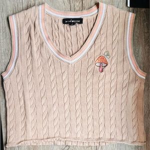Social Scene Embroidered Knit Crop Top Vest with Mushroom